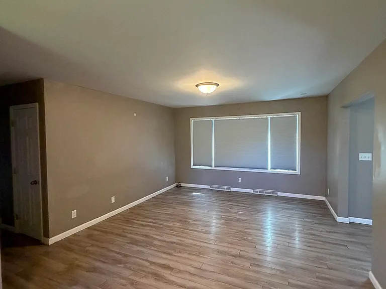 10193 E Cherry Bend Rd — Photo 15