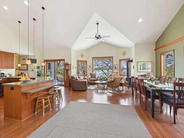 8857 Ingram Ave NW, Annandale, MN 55302