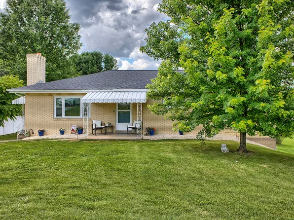 4373 State Route 136, Greensburg, PA 15601