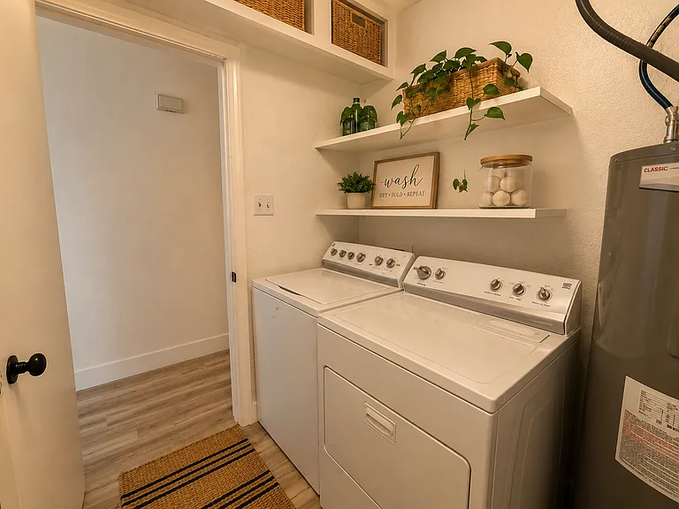 1211 Wyndham Dr — Photo 12