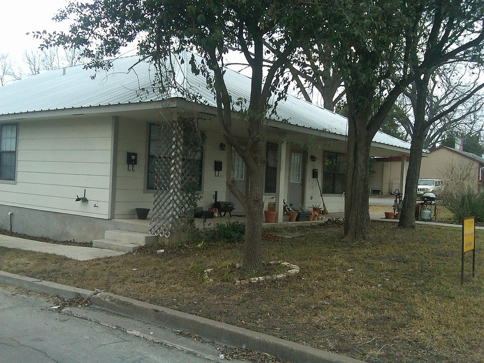 1st image of 301 W San Antonio St APT 112
