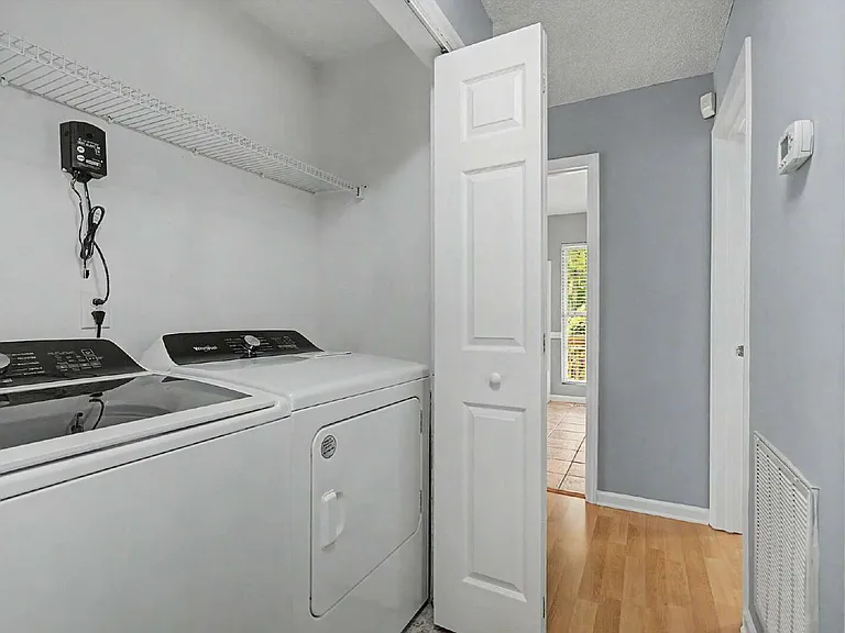 5812 Gentle Wind Dr — Photo 26
