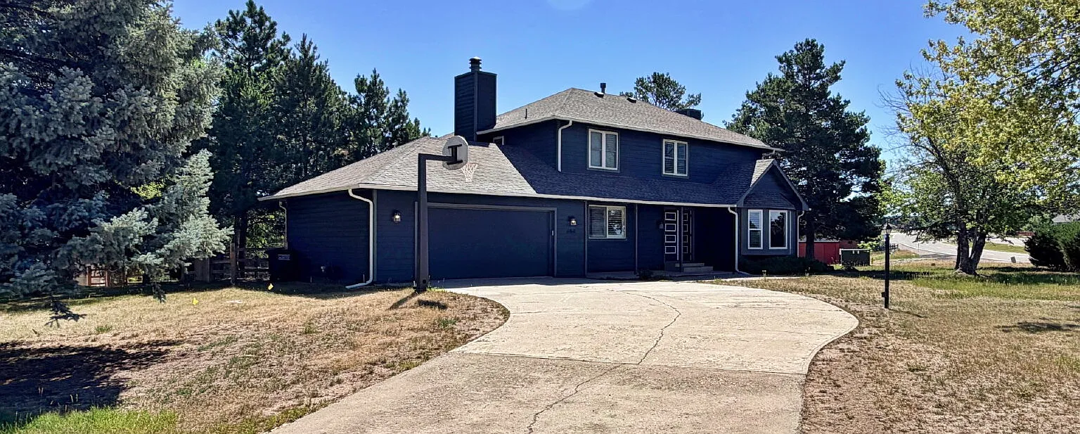 5 bed, 3.5 bath, 3111 sqft, $3,950 — Photo 1