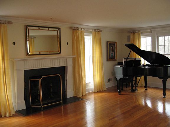 Gracious Living Room
