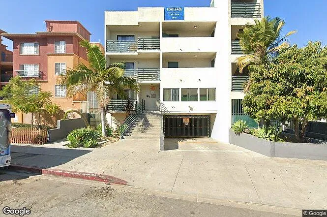 255 Loma
