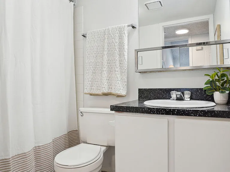 Layton Meadows Apartments — Photo 13