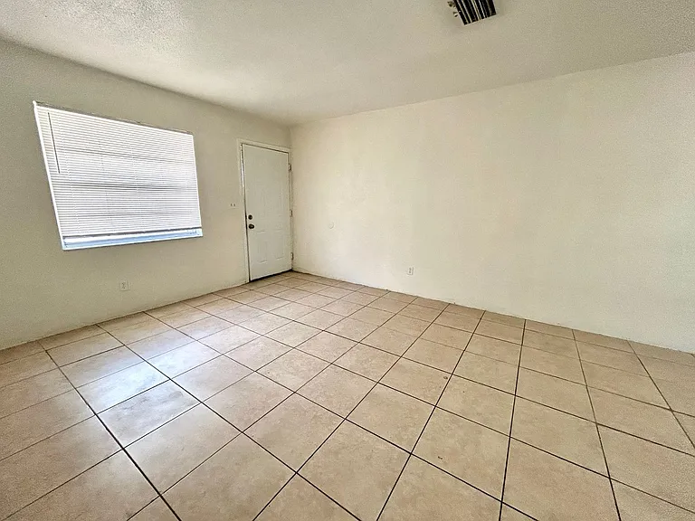 1221 Kennedy Rd #48 — Photo 5