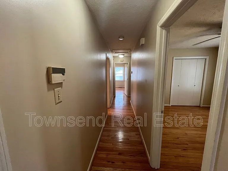 5214 Rockingham Rd — Photo 8