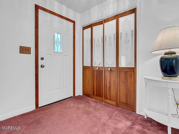 4th image of 733 Harmony Road