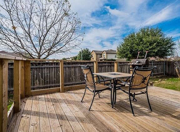 2nd image of 2729 Claremont Ct