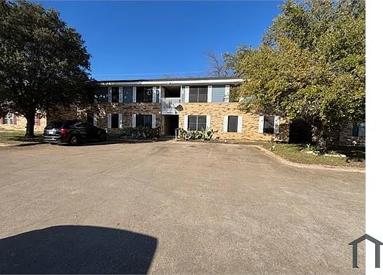 2 bed, 1000 sqft, $1,300 — Photo 3