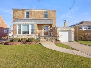 1805 Buckingham Ave, Westchester, IL