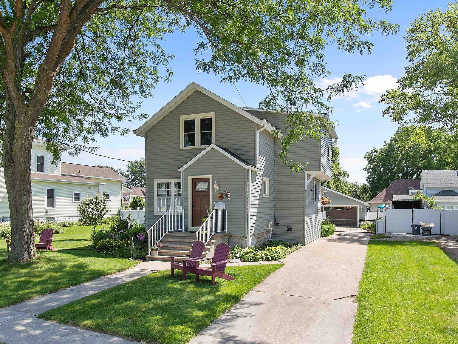 320 W Forest Ave, Neenah, WI 54956 Zillow