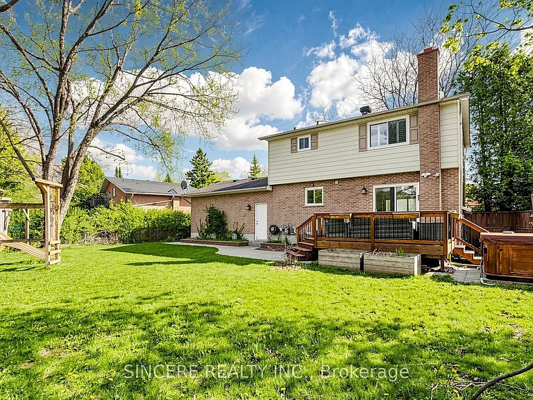 592 Canewood Cres — Photo 48