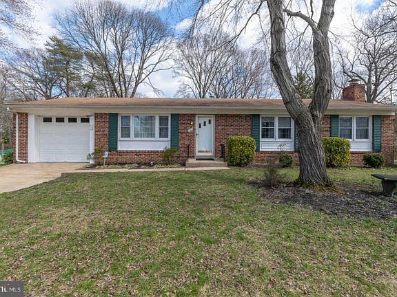 2nd image of 241 Kennedy Dr