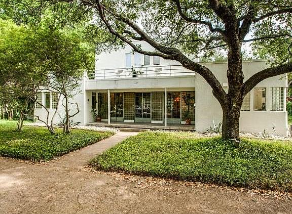 3rd image of 4637 Mockingbird Ln