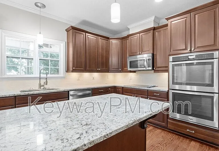 1091 Conn Dr — Photo 10