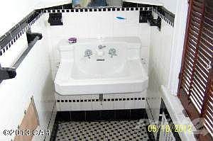 601LocustBath2Cjpg