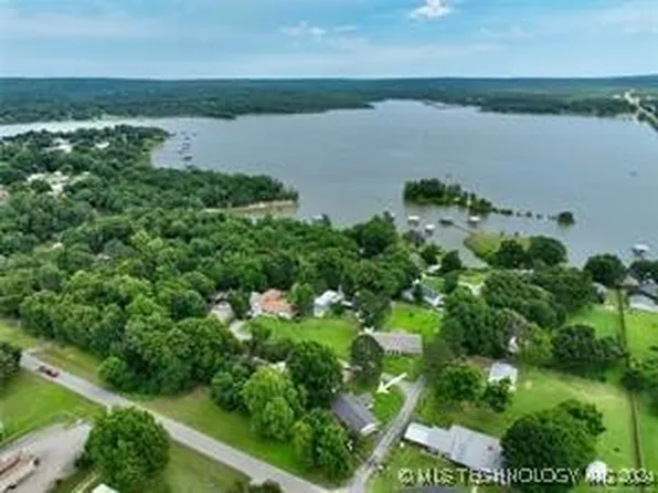 17 Breakenridge Dr, Eufaula, OK 74432