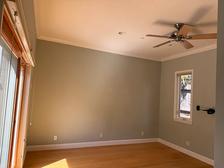 Primary Bedroom with 9ft ceilings