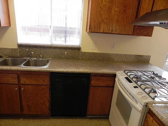 4th image of 1652 W 207th St APT B