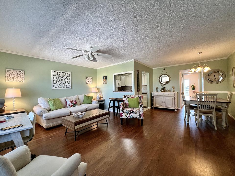 1st image of 246 Chatham E #L