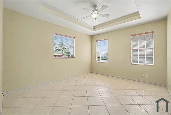 627 SW 47th Ter — Photo 11