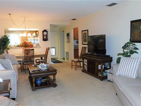 4th image of 7402 Lake Breeze Dr APT 314