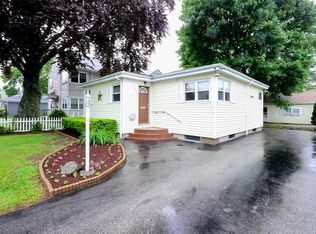 21 Isabella Ave, Providence, RI 02908