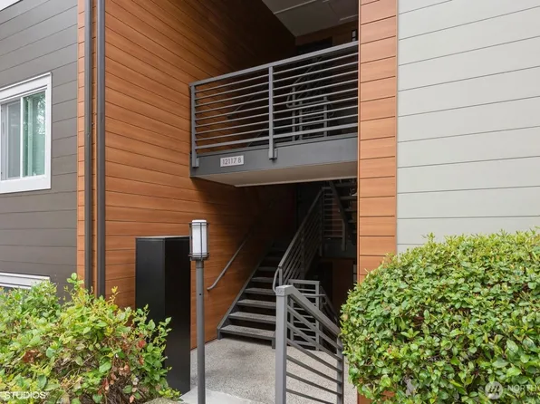 12117 NE Bel Red Road #B202, Bellevue, WA 98005