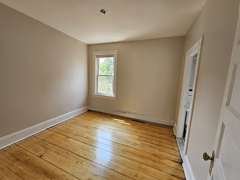 94 10th St #2 — Photo 20