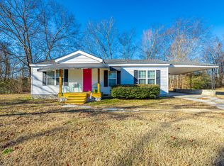 40 Henegar Ln, Rossville, GA 30741