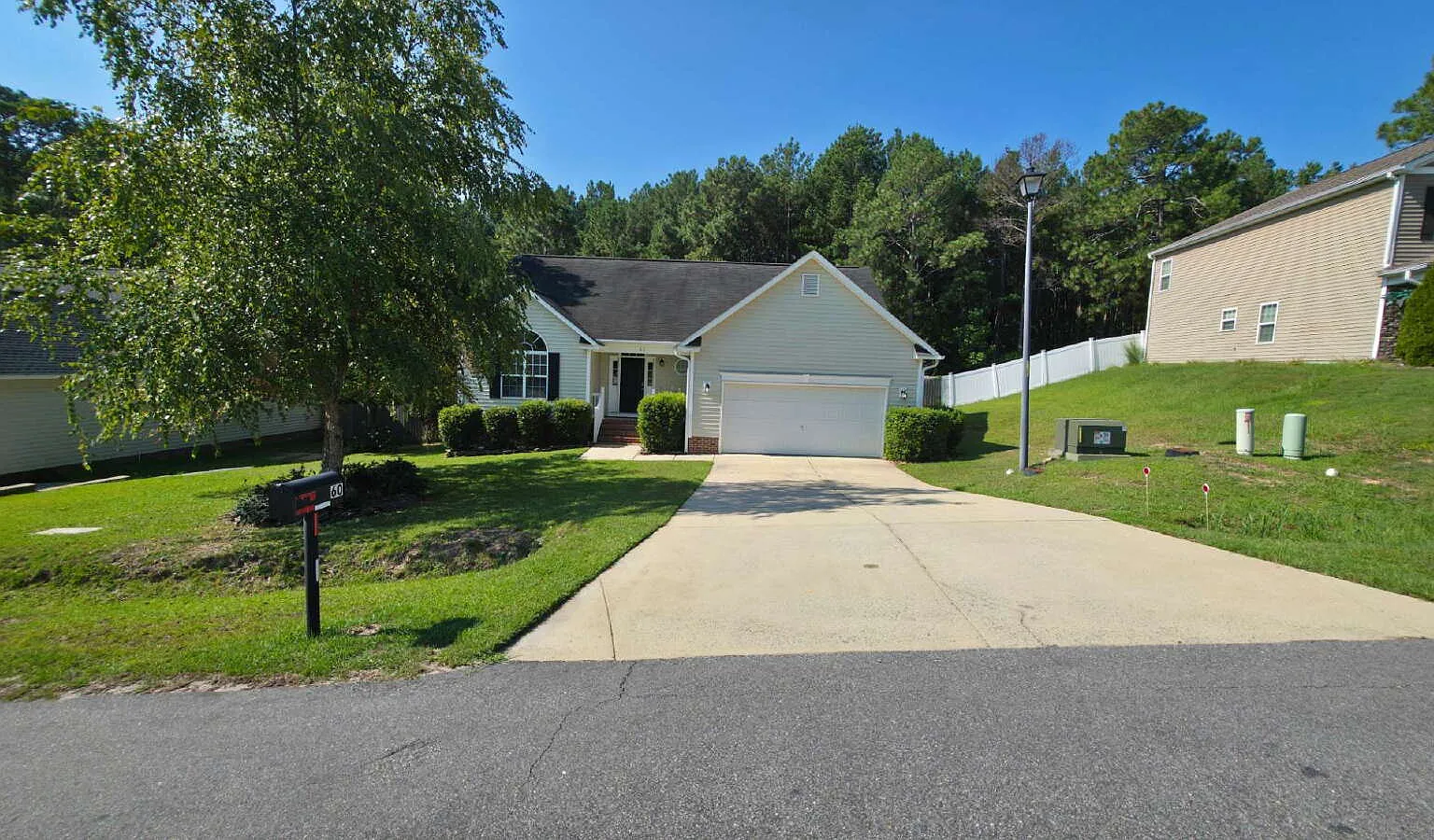 4 bed, 3.0 bath, 2300 sqft, $2,160 — Photo 1
