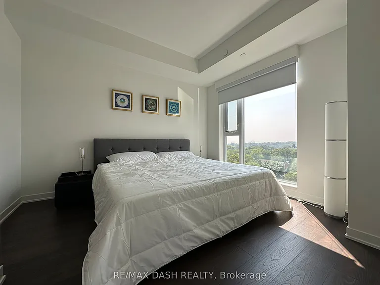 223 Saint Clair Ave W #1002 — Photo 17