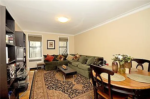 Sold by R New York | media 2