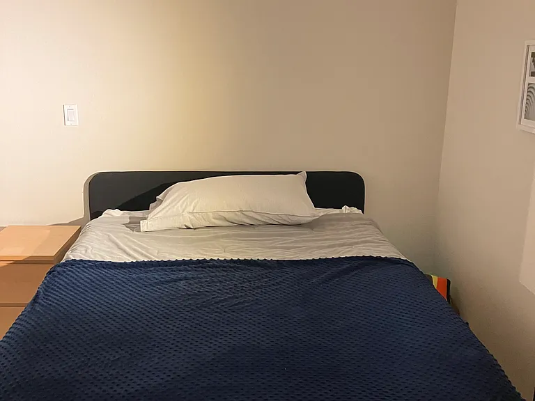Bedroom for rent
