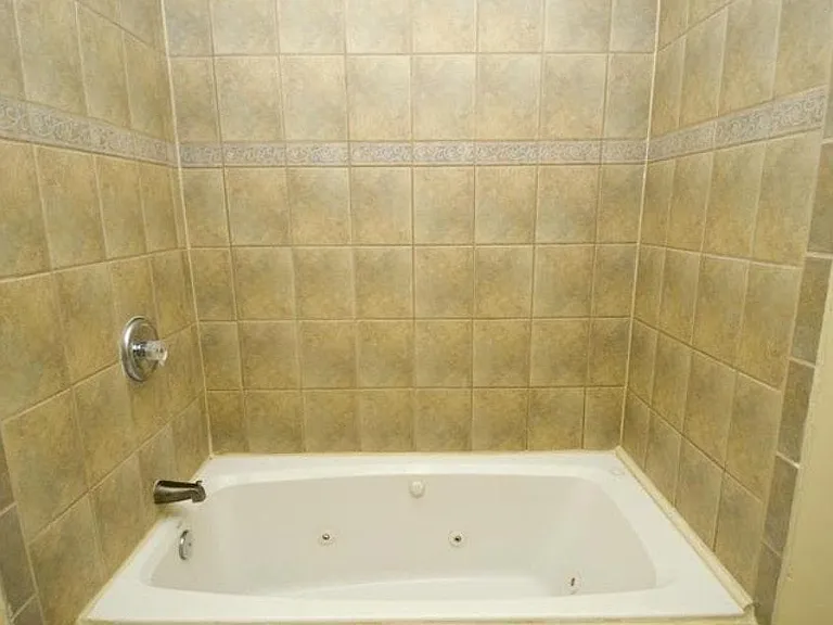 2326 E Fayette St — Photo 13