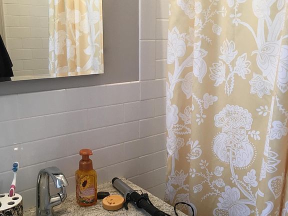 5th image of 1807 E Passyunk Ave