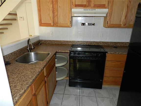 4th image of 3241 Lupine Dr