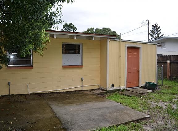 2nd image of 3901 W Flora Ave
