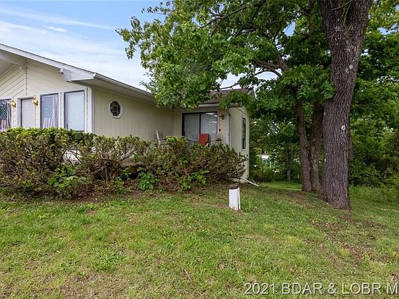 3rd image of 1545 Lakewood Dr