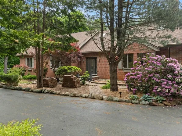 157 Spofford Rd, Boxford, MA 01921