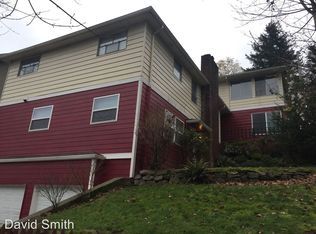 617 N 40th St APT 1, Seattle, WA 98103