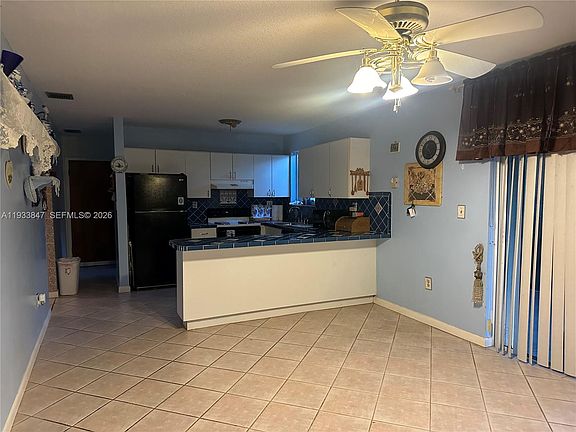 5th image of 16452 SW 293rd St