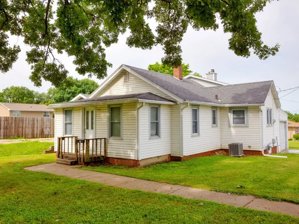 3102 SE 8th St, Des Moines, IA 50315