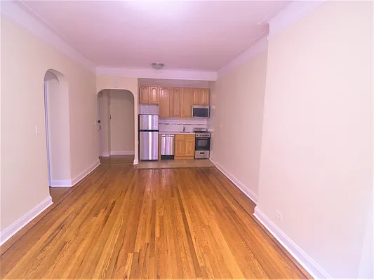 Rented by LEE & ASSOCIATES NYC RESIDENTIAL LLC | media 2