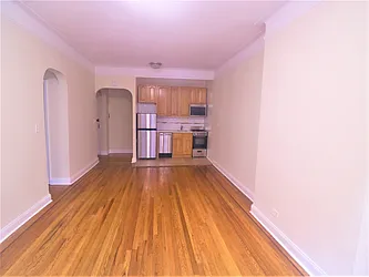 Rented by LEE & ASSOCIATES NYC RESIDENTIAL LLC