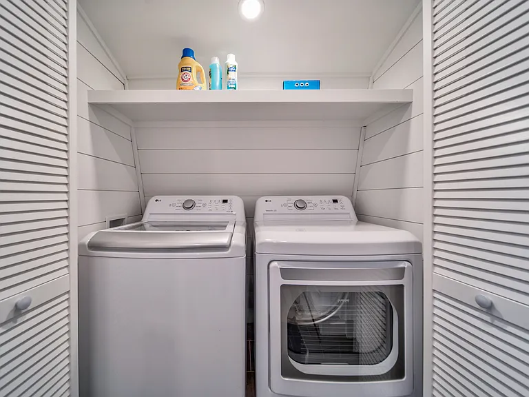 1011 Sky Hawk Mountain Rd — Photo 2