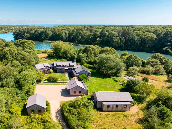 65 Carls Way, West Tisbury, MA 02575