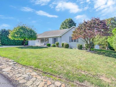 10 Ivy Ln, Dupont, PA, 18641